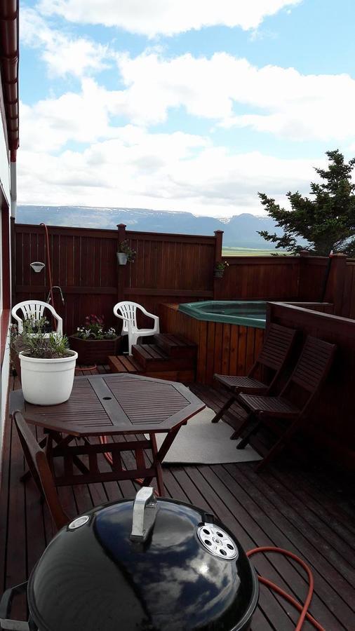 Glaesibaer Bed & Breakfast Reynistadur Eksteriør bilde
